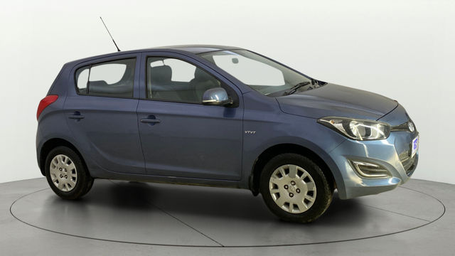 Hyundai i20 Magna Second-hand 2013 Hyundai i20 Magna for sale in Navi Mumbai