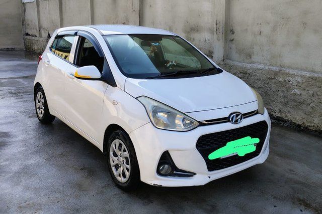 Hyundai Grand i10 1.2 CRDi Sportz Second-hand 2017 Hyundai Grand i10 1.2 CRDi Sportz for sale in Hubli