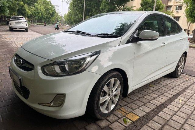 Hyundai Verna 1.6 SX Second-hand 2011 Hyundai Verna 1.6 SX for sale in Thane