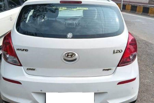 Second-hand 2014 Hyundai i20 Magna 1.4 CRDi (Diesel) for sale in Ahmedabad