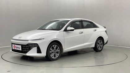 2025 हुंडई वरना SX