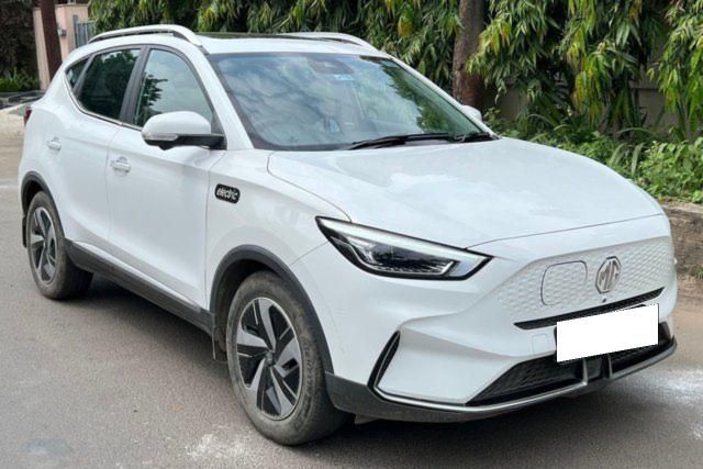 MG ZS EV Exclusive Second-hand 2022 MG ZS EV Exclusive for sale in Ahmedabad