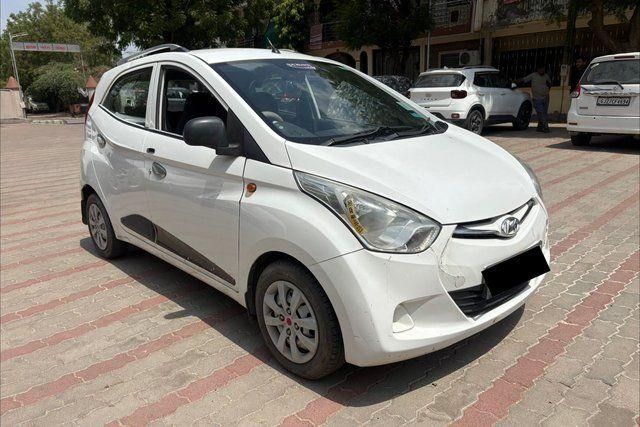 Second-hand 2018 Hyundai EON Era Plus for sale in Ahmedabad