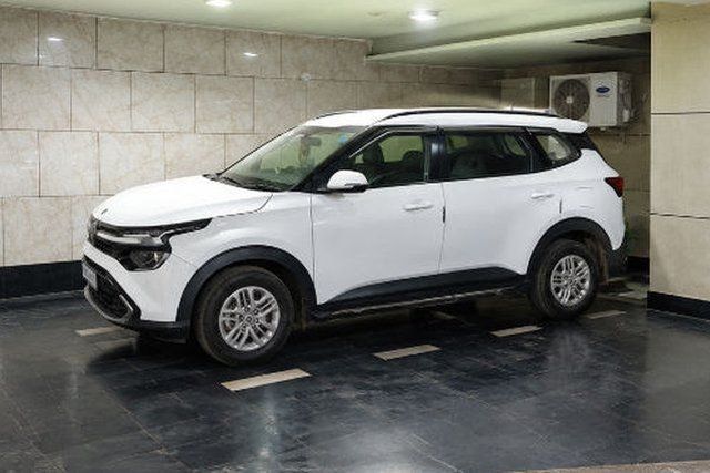 Kia Carens Prestige BSVI Second-hand 2022 Kia Carens Prestige BSVI for sale in New Delhi