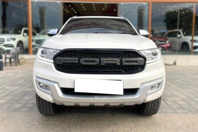 Second-hand 2018 Ford Endeavour 2.2 Titanium AT 4X2 for sale in Bangalore