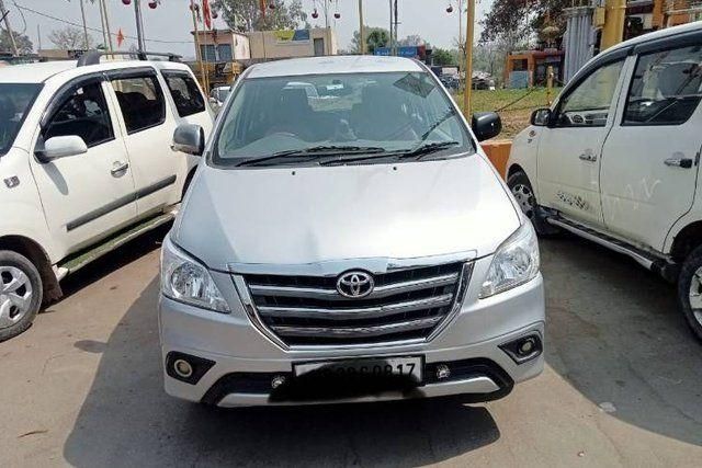Toyota Innova 2.5 G (Diesel) 7 Seater BS IV Second-hand 2014 Toyota Innova 2.5 G (Diesel) 7 Seater BS IV for sale in Kangra
