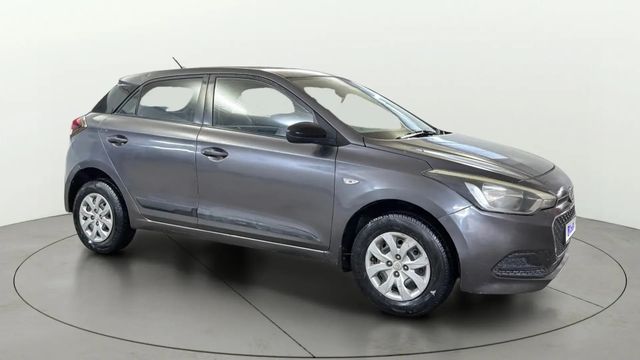 Hyundai i20 Magna 1.2 Second-hand 2016 Hyundai i20 Magna 1.2 for sale in New Delhi
