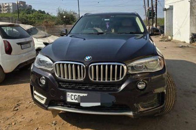 BMW X5 xDrive 30d Second-hand 2015 BMW X5 xDrive 30d for sale in Raipur