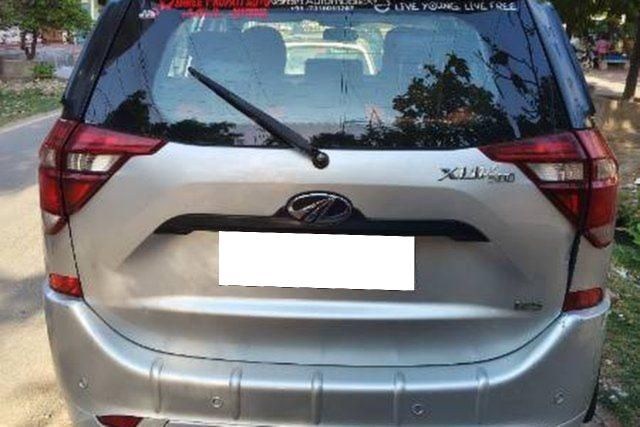 Second-hand 2020 Mahindra XUV500 W11 FWD Diesel for sale in Kanpur