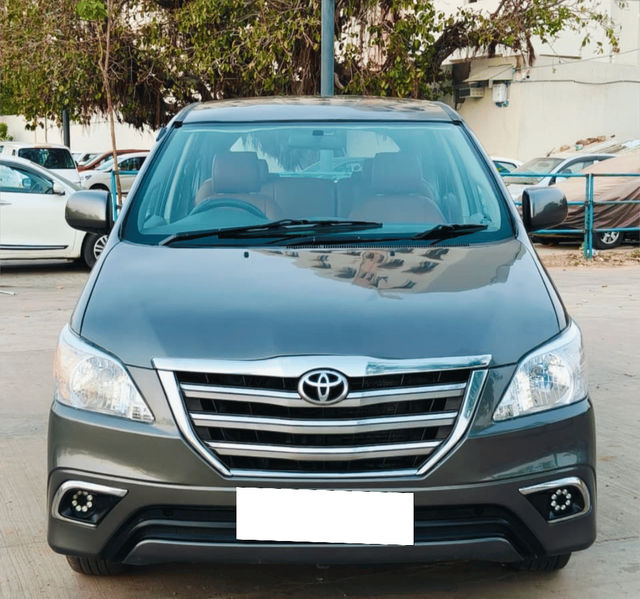Second-hand 2014 Toyota Innova 2.5 G (Diesel) 7 Seater BS IV for sale in Ahmedabad