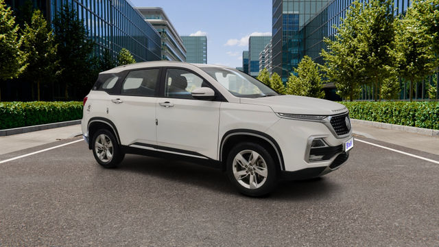 Second-hand 2022 MG Hector Shine MT for sale in Pune