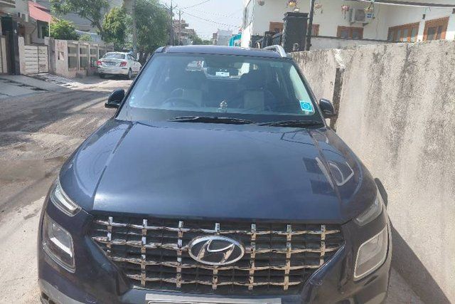 Second-hand 2021 Hyundai Venue E for sale in Kota
