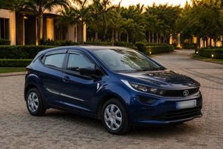 2 Used Tata Altroz in Nellore