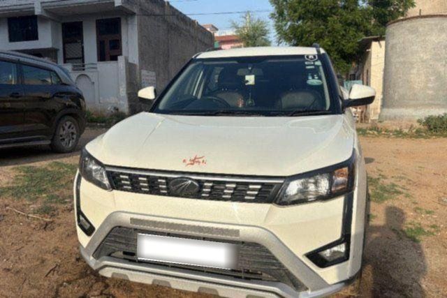 Mahindra XUV300 W6 Diesel Sunroof BSVI Second-hand 2022 Mahindra XUV300 W6 Diesel Sunroof BSVI for sale in Jaipur