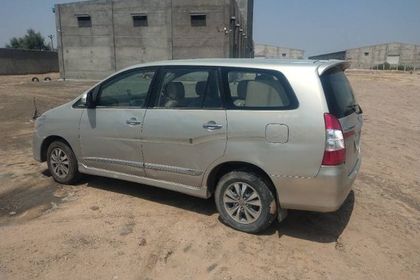 Used 2.5 ZX Diesel 7 Seater