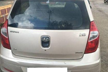 8 Used Hyundai i10