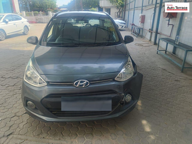 Second-hand 2016 Hyundai Grand i10 1.2 CRDi Sportz for sale in Noida