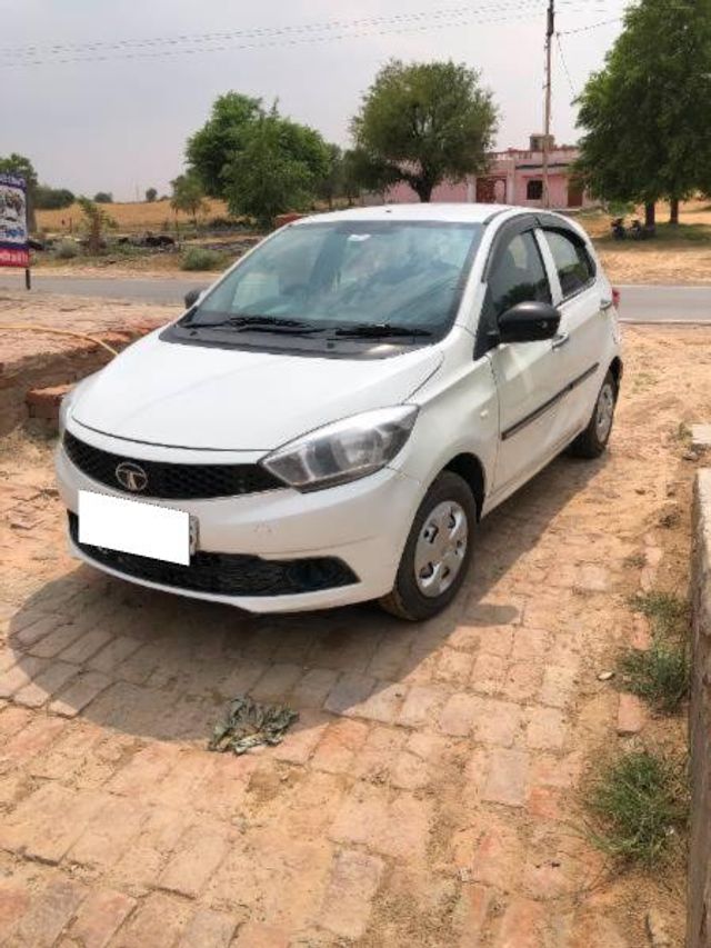 Second-hand 2017 Tata Tiago 1.2 Revotron XE for sale in Churu