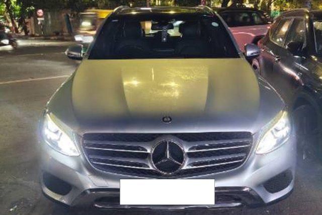 Mercedes-Benz GLC 300 4MATIC Second-hand 2016 Mercedes-Benz GLC 300 4MATIC for sale in Ahmedabad