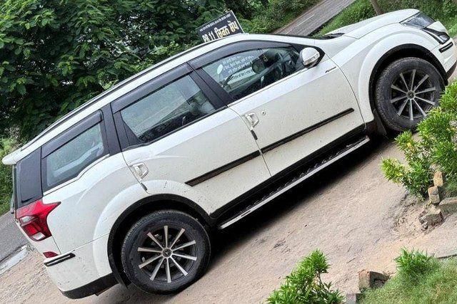 Second-hand 2020 Mahindra XUV500 W9 BSIV for sale in New Delhi