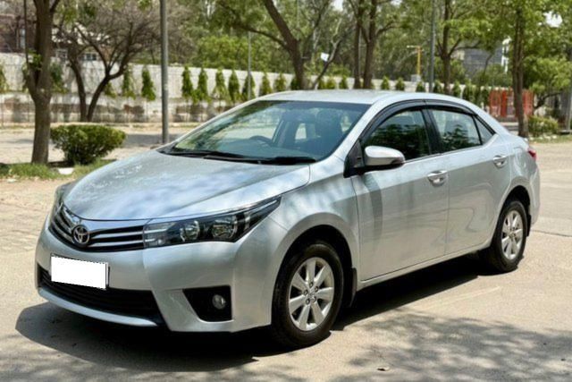 Second-hand 2016 Toyota Corolla Altis G AT for sale in New Delhi
