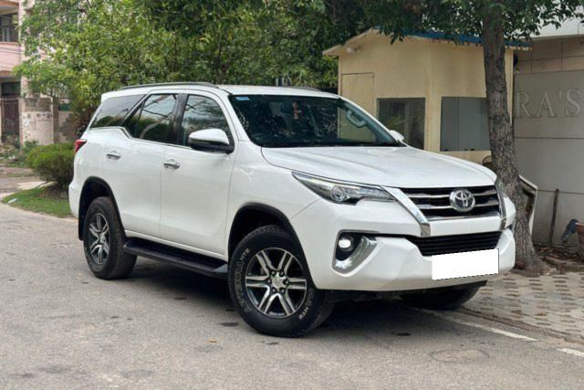Toyota Fortuner 2.8 2WD MT Second-hand 2020 Toyota Fortuner 2.8 2WD MT for sale in New Delhi