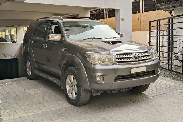 Toyota Fortuner 3.0 Diesel Second-hand 2011 Toyota Fortuner 3.0 Diesel for sale in Hyderabad