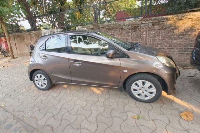 Second-hand 2013 Honda Brio S MT for sale in Chandigarh
