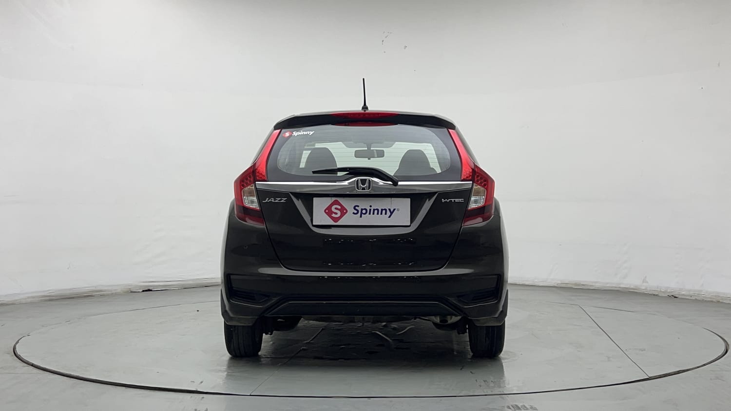Buy Used Honda Jazz ZX of 2022 model @ 6,95,000 INR in Ghaziabad