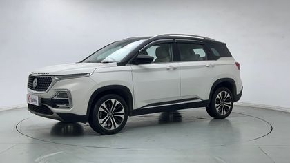 2023 MG Hector Sharp डीजल Dualtone