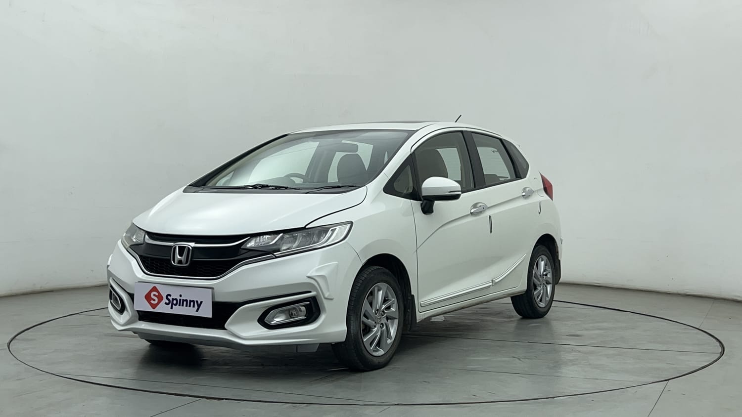 Buy Used Honda Jazz ZX of 2021 model @ 7,48,000 INR in Chennai