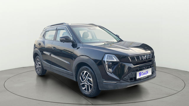 Second-hand 2024 Mahindra XUV 3XO AX5 for sale in Jaipur