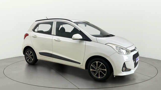 Hyundai Grand i10 1.2 Kappa Sportz Option AT Second-hand 2017 Hyundai Grand i10 1.2 Kappa Sportz Option AT for sale in Ahmedabad