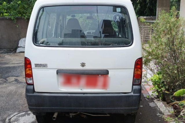 Maruti Suzuki Eeco 7 Seater Standard BSIV Second-hand 2012 Maruti Suzuki Eeco 7 Seater Standard BSIV for sale in Surat