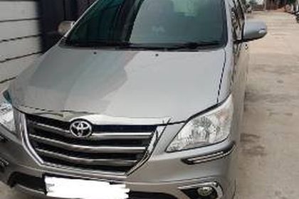 Used 2.5 VX (Diesel) 7 Seater BS IV