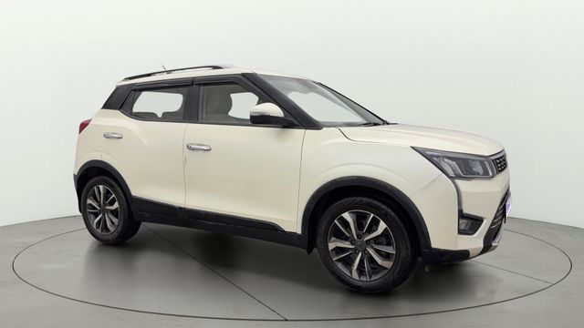 Second-hand 2019 Mahindra XUV300 W8 BSIV for sale in New Delhi