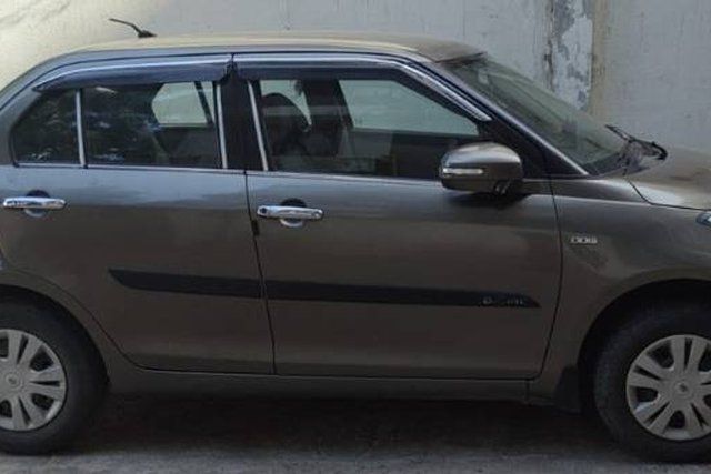 Second-hand 2016 Maruti Suzuki Swift Dzire VDI for sale in Surat