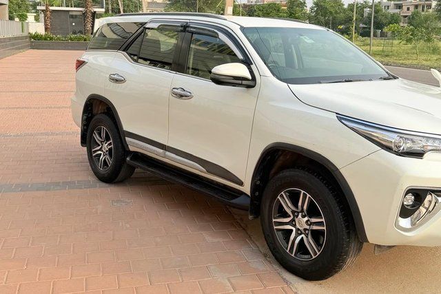 Second-hand 2018 Toyota Fortuner 2.8 2WD AT BSIV for sale in Mohali