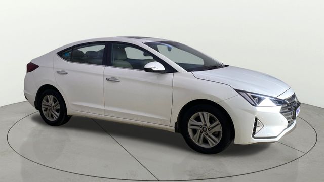 Second-hand 2021 Hyundai Elantra 2.0 SX for sale in Thane