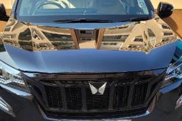 Second-hand 2025 Mahindra XUV700 AX7 Ebony Edition 7Str AT for sale in Bangalore