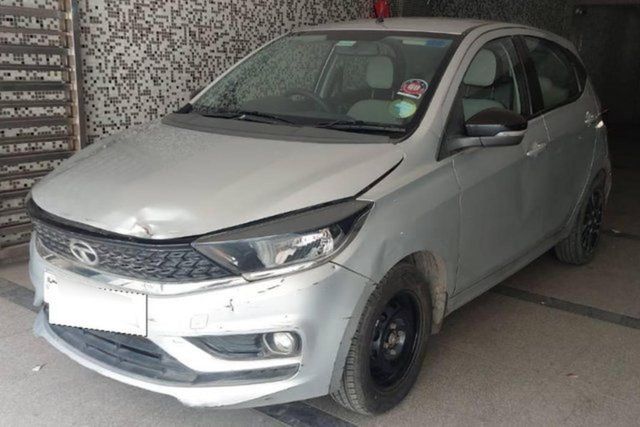 Second-hand 2020 Tata Tiago XZA Plus for sale in New Delhi