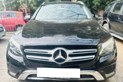 Used 220d 4MATIC