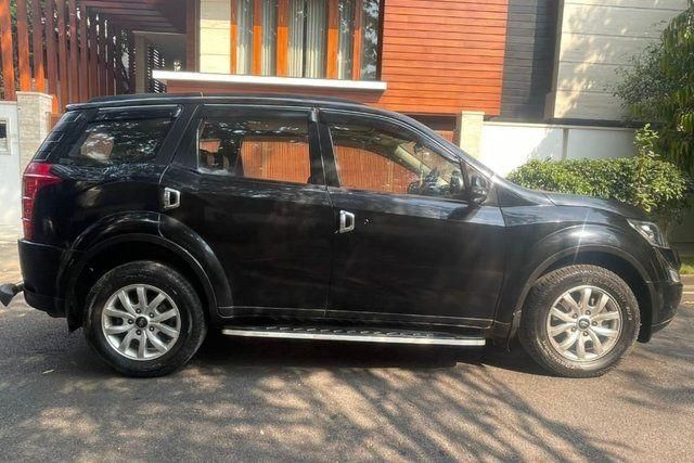 Mahindra XUV500 W9 2WD Second-hand 2018 Mahindra XUV500 W9 2WD for sale in Bangalore