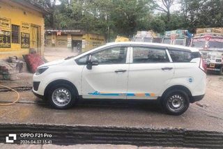 Used Mahindra Marazzo M8 8Str