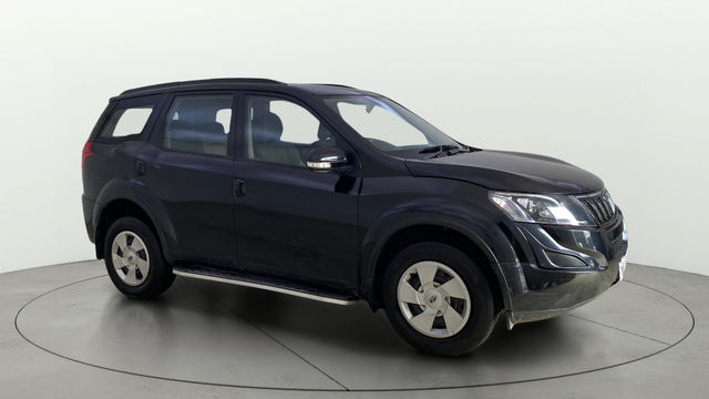 Mahindra XUV500 AT W6 2WD Second-hand 2017 Mahindra XUV500 AT W6 2WD for sale in Mumbai