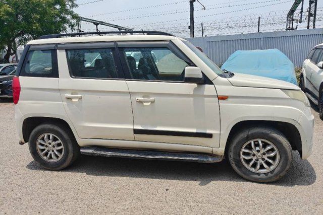 Mahindra TUV 300 mHAWK100 T8 Second-hand 2016 Mahindra TUV 300 mHAWK100 T8 for sale in New Delhi