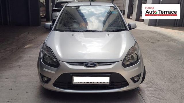 Ford Figo Petrol Titanium Second-hand 2010 Ford Figo Petrol Titanium for sale in Pune