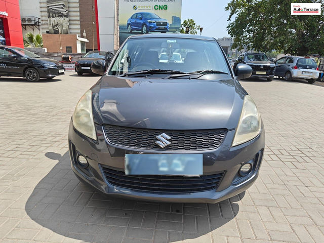 Maruti Suzuki Swift LXI Option Second-hand 2017 Maruti Suzuki Swift LXI Option for sale in Ahmedabad