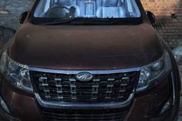 Mahindra XUV500 W7 BSIV Second-hand 2018 Mahindra XUV500 W7 BSIV for sale in New Delhi