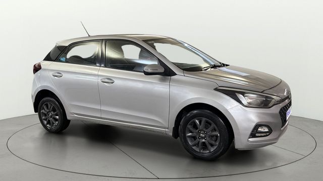 Second-hand 2018 Hyundai i20 1.2 Asta for sale in Greater Noida